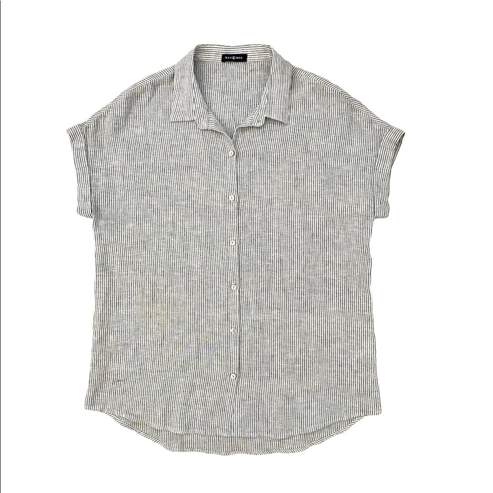 Max & Mia Cape Cuffed-sleeved Button Front top